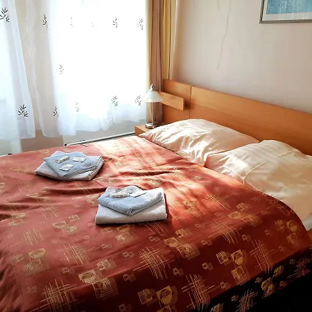 Slavie Szálloda 3*